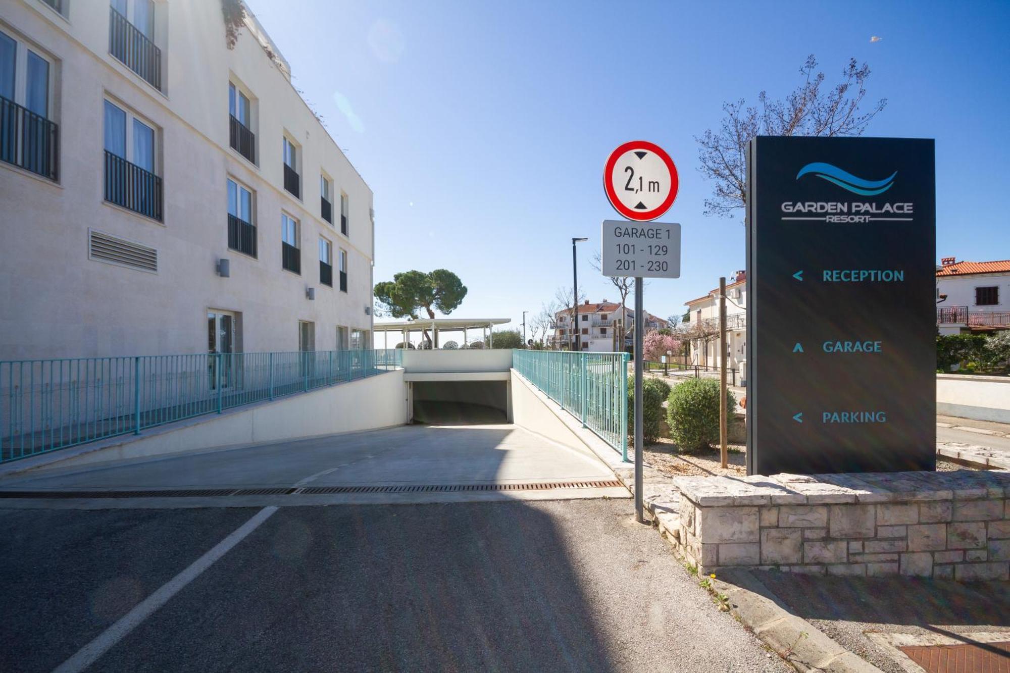The Garden Palace Umag By Locap Group Ngoại thất bức ảnh